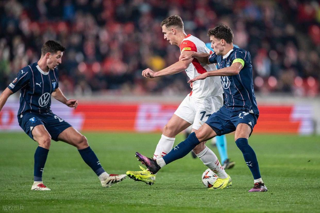 九游体育官网-转折点!马赛临场应变,欧冠窗口期攻防权衡,话题不断,资深球员宣示担当