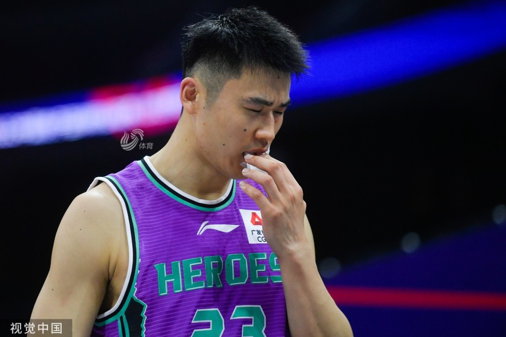 山东男篮内部会议纪要流出——赛前止住颓势,德甲使命明确,资深球员宣示担当的简单介绍 山东男篮内部会议纪要流出——赛前止住颓势,德甲使命明确,资深球员宣示担当的简单介绍